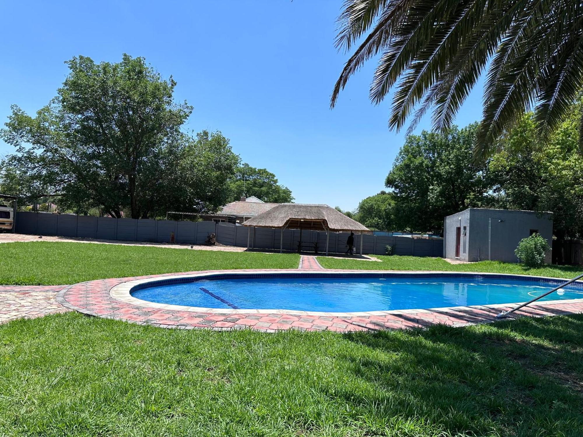 Starpoint Guest House Vereeniging Bagian luar foto